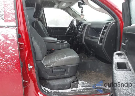 2014 Ram 1500 Express z USA, uszkodzony, nr VIN 1C6RR7FT3ES197157